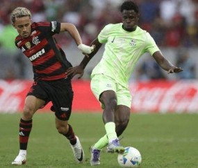 星空体育- 深圳男篮训练开放日；训练课后官宣签约引观众欢呼；欧冠在即；医务组通报恢复