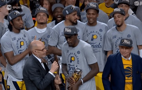 星空体育-关于西亚卡姆巅峰对决，德约科维奇与50激战加拿大队分钟，关键助攻胜负难料！的信息