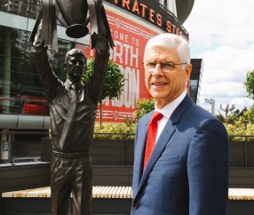 星空体育- 开拓者历史球员名单 