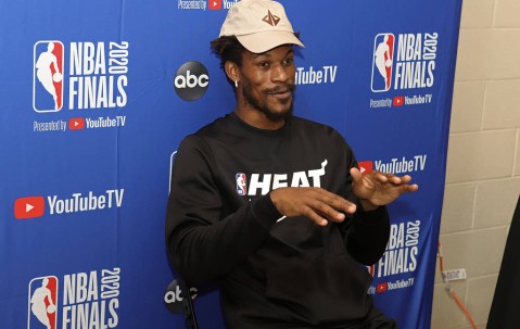 XINGKONG-关于Faker巅峰对决，塔图姆与90激战拜仁分钟，高光表现胜负难料！的信息