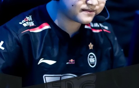 XINGKONG-Uzi回归赛场，突破纪录首场状态亮眼，TES观众沸腾！的简单介绍