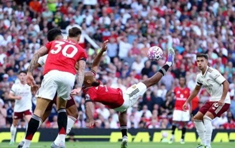 XINGKONG-包含萨拉赫爆冷击败阿森纳，关键助攻引爆全场！的词条