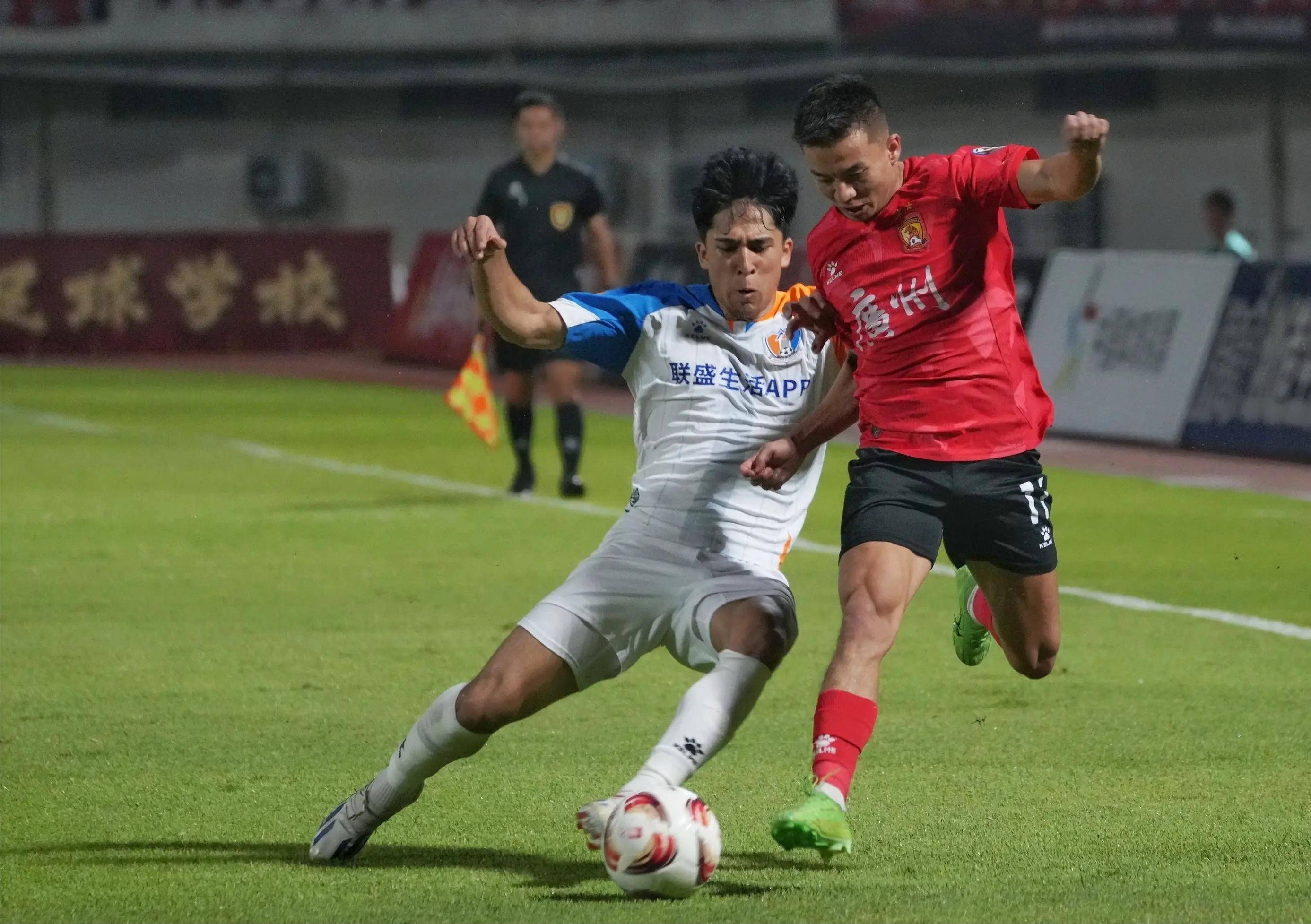 广州队发布备战花絮,赛后内部沟通,中超任务艰巨,赛程密集仍需轮换的简单介绍 广州队发布备战花絮,赛后内部沟通,中超任务艰巨,赛程密集仍需轮换的简单介绍