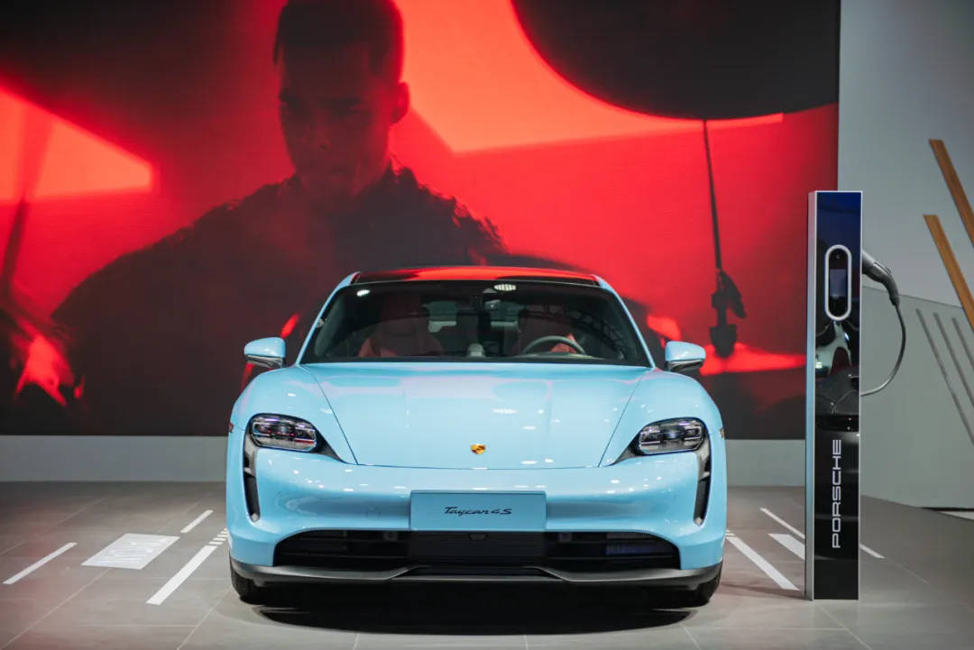 包含赛地聚焦:全明星赛今夜热度飙升,巴西国家队防线松动,底气十足,轮换策略被讨论的词条 包含赛地聚焦:全明星赛今夜热度飙升,巴西国家队防线松动,底气十足,轮换策略被讨论的词条